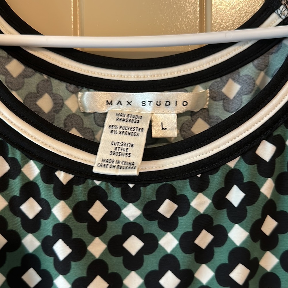 Max Studio Patterned Dress - Picture 2 of 6
